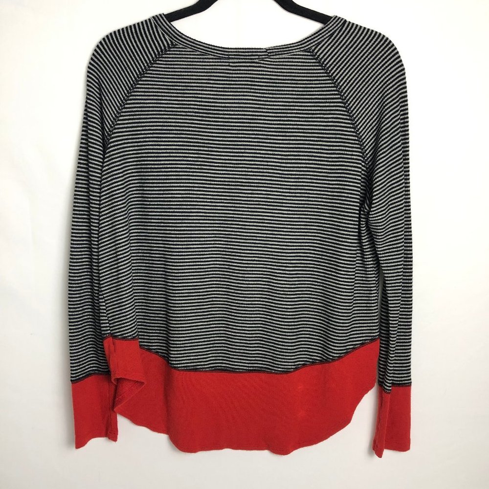 LNA Fallbrook Ribbed Jersey Tee Contrast Hem - Picture 5 of 9